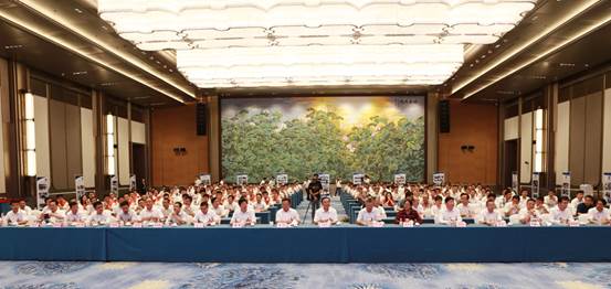 唱响新时代的铁军之歌 上合组织青岛峰会系列工程建设总结表彰大会在青岛举行