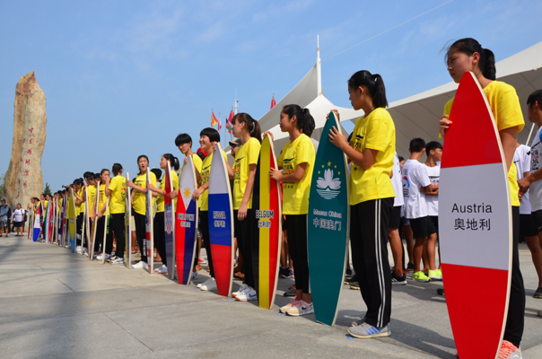 2017世界风筝冲浪竞速锦标赛在潍坊滨海区开赛